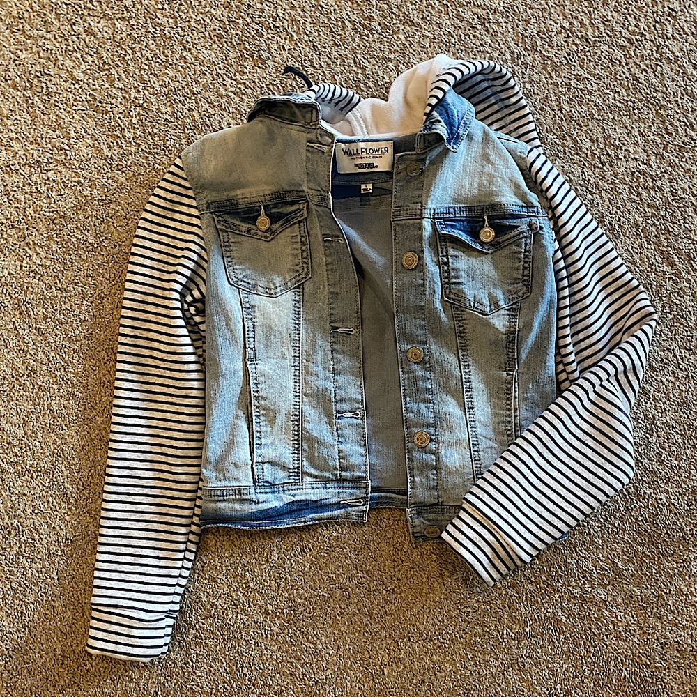 Super cute Jean jacket with striped sleeves